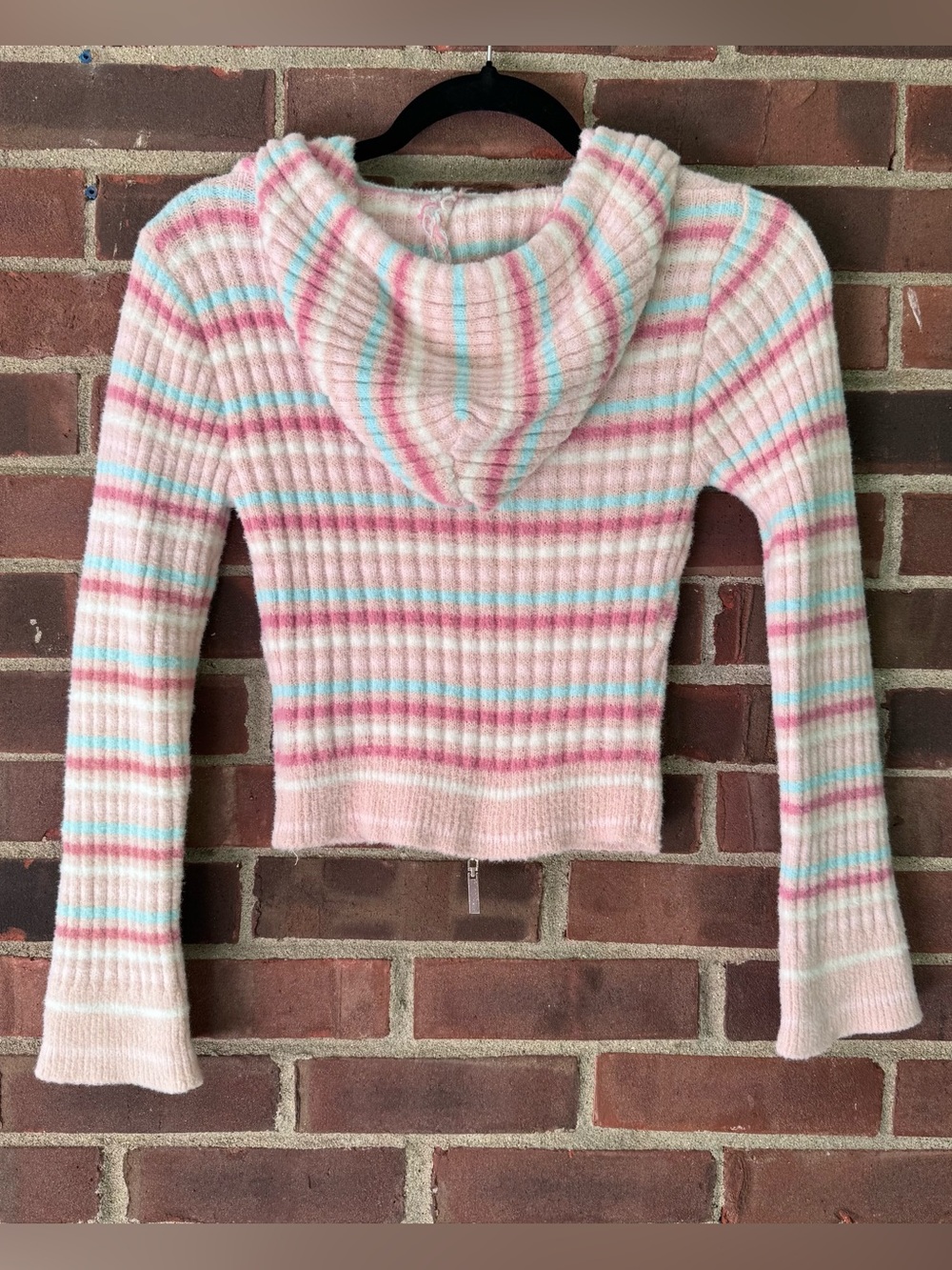 Yeshbounty Women’s Pink Striped Fuzzy Knit Zip Hoodie Sweater Cropped Size Small - Picture 5 of 7